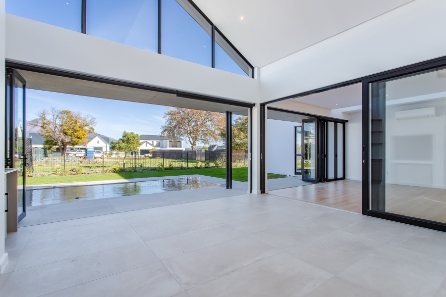 To Let 4 Bedroom Property for Rent in Pearl Valley at Val de Vie Western Cape